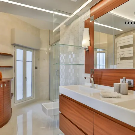 Des Palmiers Villa *