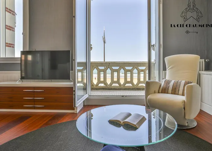 Des Palmiers Villa *